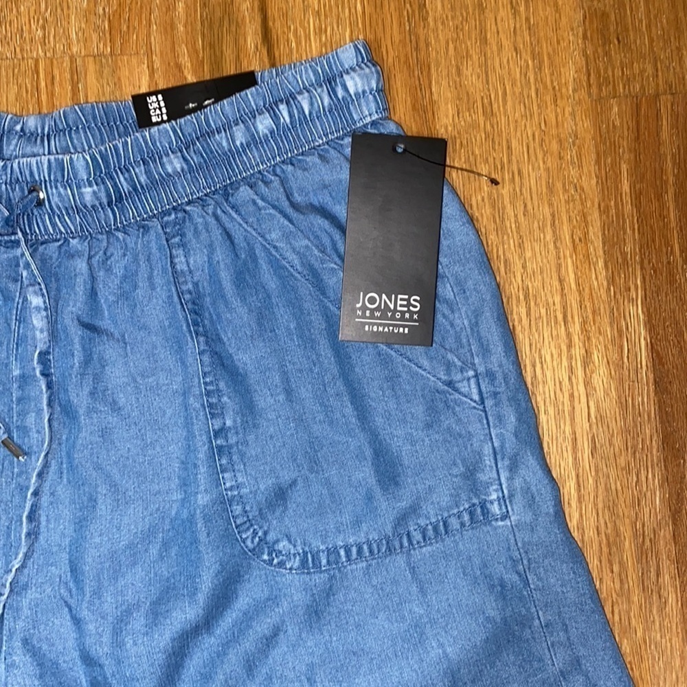 Jones New York signature lyocell tie front elastic waist short, size S, NWT - Picture 3 of 8